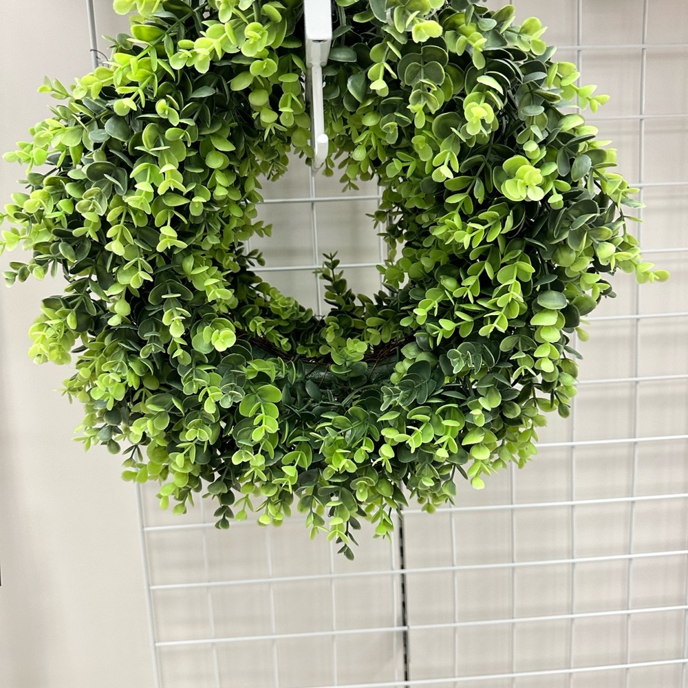 Green Holiday Wreath
